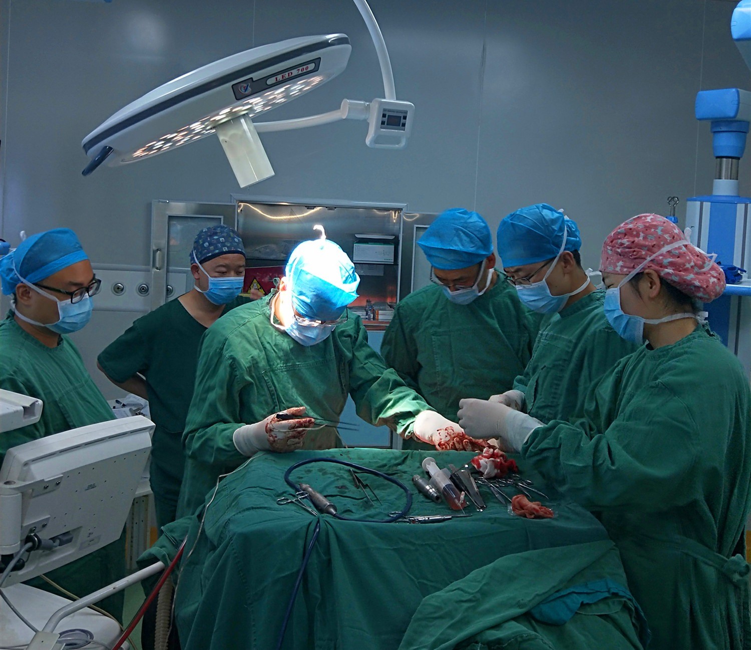 清水县人民医院外三科行开颅血肿清除手术成功救治一名急性重型颅脑